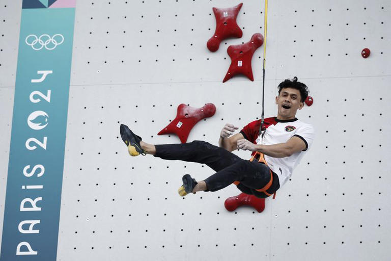 Veddriq Leonardo Wins Gold for Indonesia in Speed Climbing, Sets New Asian Record